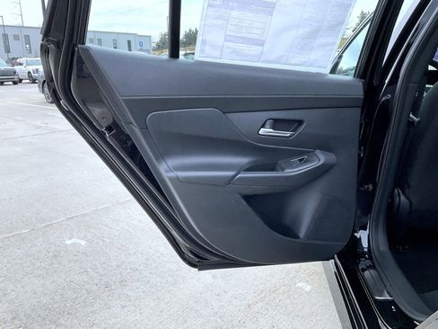 New 2026 Nissan Sentra SR FWD image 18
