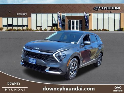Used 2025 Kia Sportage LX FWD image 1