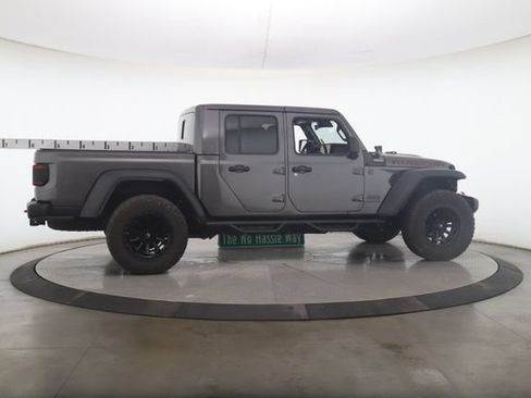 Used 2024 Jeep Gladiator Rubicon w/ Technology Group AWD/4WD image 6
