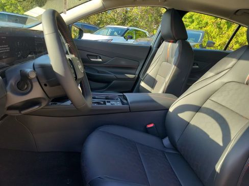New 2026 Nissan Sentra SR w/ SR Premium Package FWD image 25