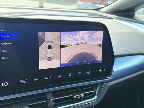 Certified 2025 Chevrolet Equinox EV LT w/ Convenience Package FWD image 26