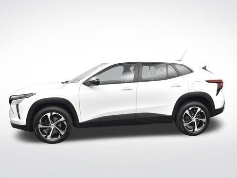 Used 2024 Chevrolet Trax RS FWD image 15