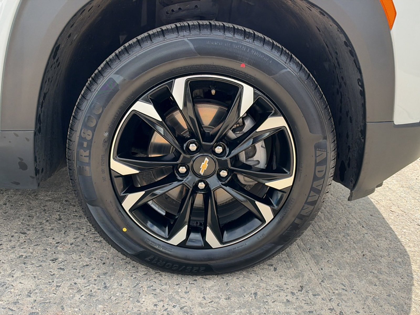 Used 2023 Chevrolet TrailBlazer LT AWD/4WD image 39
