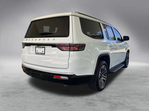 Used 2025 Jeep Wagoneer Series II AWD/4WD image 3