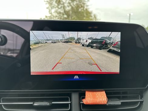 Used 2024 Chevrolet Trax RS w/ Sunroof Package image 29