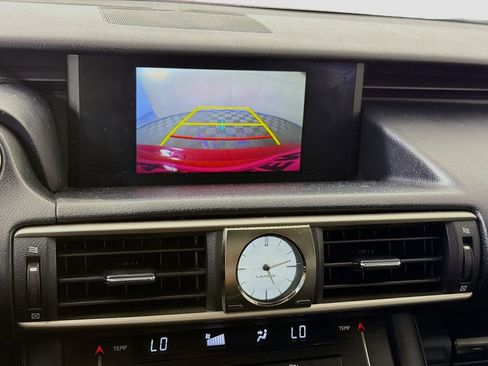 Used 2017 Lexus IS 200t image 19