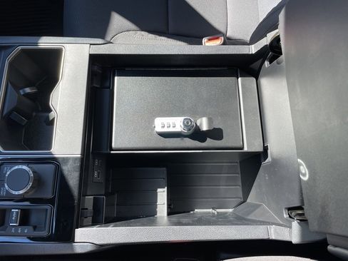 New 2026 Toyota Tundra SR5 w/ SR5 Convenience Package image 18