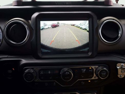 Used 2019 Jeep Wrangler Unlimited Rubicon AWD/4WD image 25