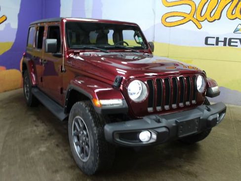 Used 2021 Jeep Wrangler Unlimited Sahara AWD/4WD image 4