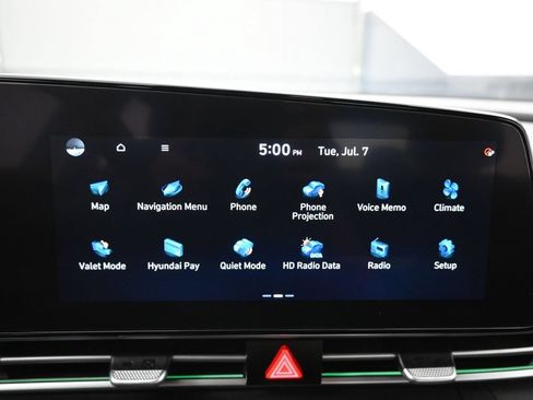 Used 2025 Hyundai Elantra SEL FWD image 11