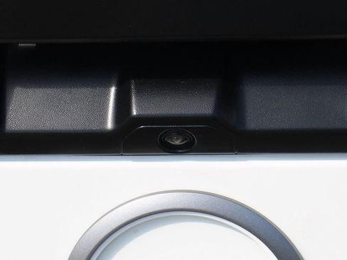 Used 2025 Nissan Frontier S w/ S Utility Package image 42