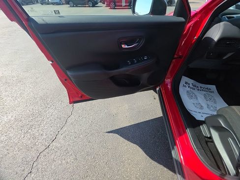 Certified 2025 Honda HR-V Sport image 13