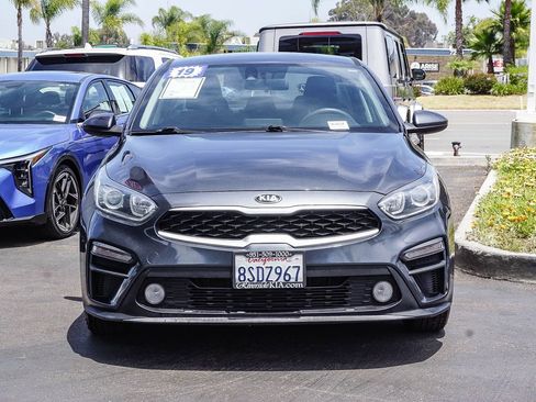 Used 2019 Kia Forte Sedan FWD image 2