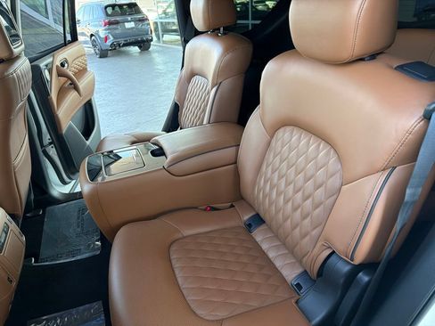 Used 2023 INFINITI QX80 Sensory w/ Cargo Package AWD/4WD image 16