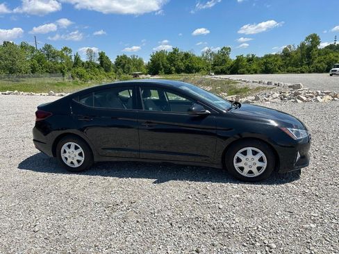 Used 2020 Hyundai Elantra SE FWD image 4