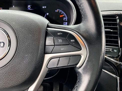 Used 2021 Jeep Grand Cherokee Limited AWD/4WD image 19