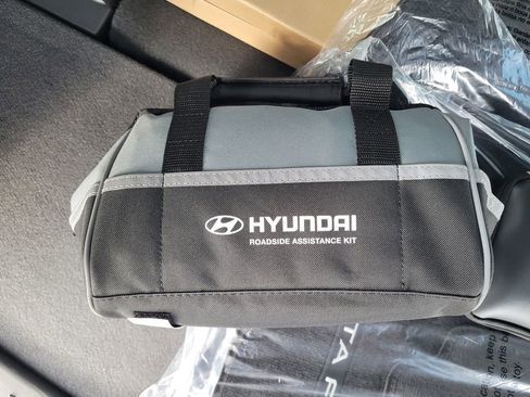 New 2026 Hyundai Santa Fe SE image 38