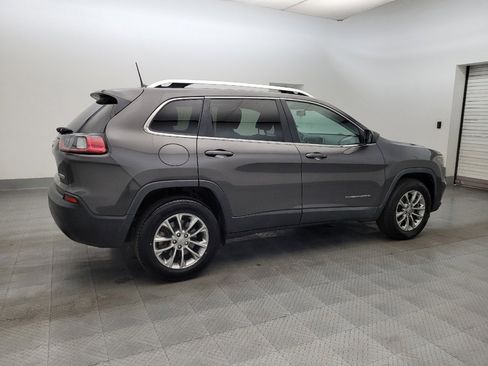 Used 2019 Jeep Cherokee Latitude Plus AWD/4WD image 10