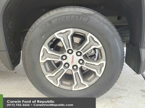Used 2019 GMC Sierra 1500 SLT w/ X31 Off-Road Package AWD/4WD image 23