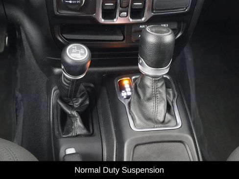 Used 2023 Jeep Wrangler Unlimited w/ Sun & Screen Package AWD/4WD image 25