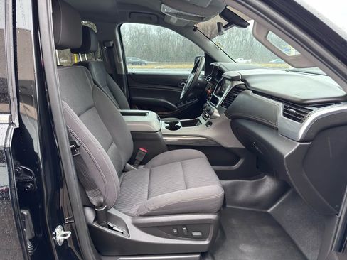 Used 2020 Chevrolet Tahoe 4WD w/ Remote Keyless Entry Package image 28