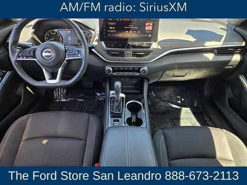 Used 2023 Nissan Altima 2.5 SV w/ SV Premium Package FWD image 16