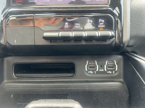 Used 2021 RAM 1500 Laramie AWD/4WD image 22