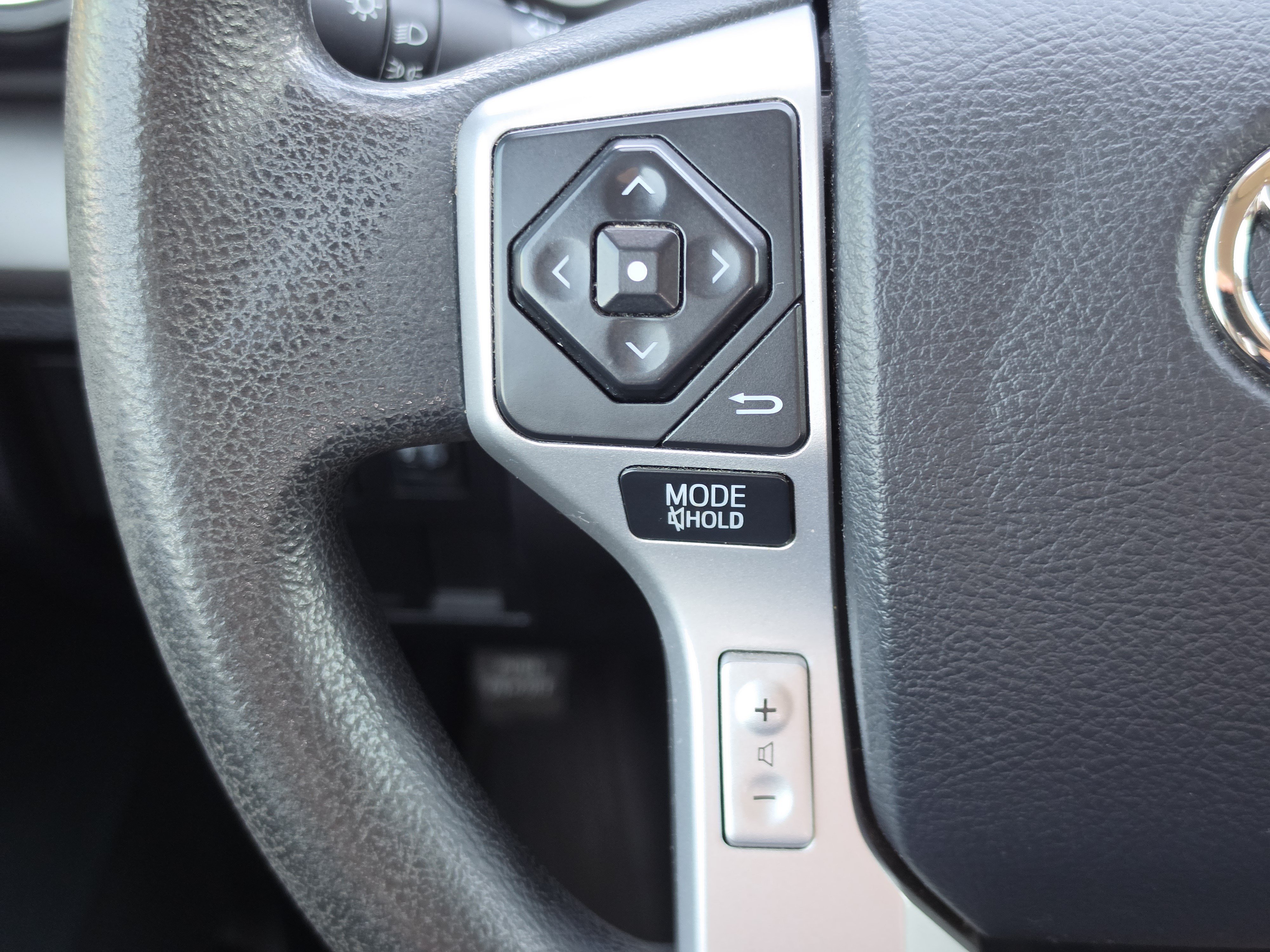 Used 2016 Toyota Tundra SR5 w/ TRD Off Road Package AWD/4WD image 16