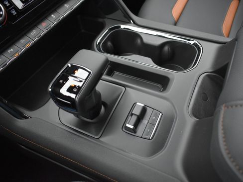 New 2026 GMC Sierra 1500 AT4 w/ Technology Package image 31