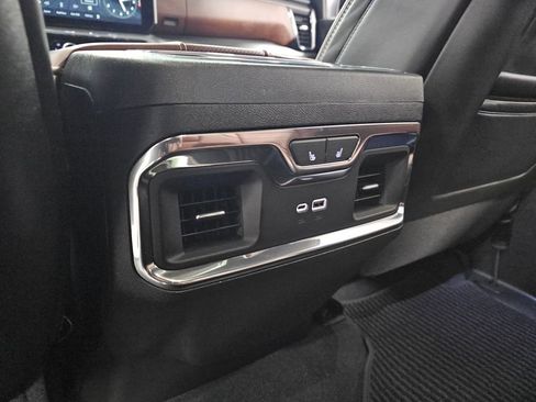 Used 2024 GMC Sierra 1500 Denali Ultimate image 11