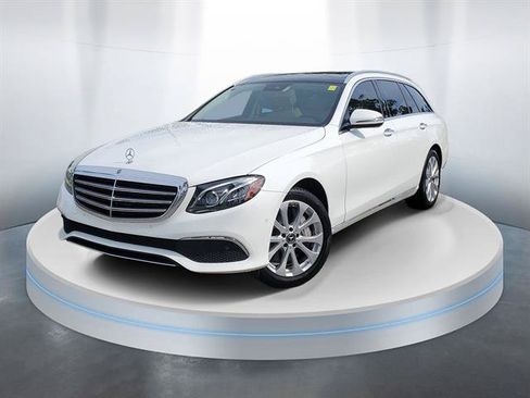 Used 2018 Mercedes-Benz E 400 4MATIC Wagon image 18