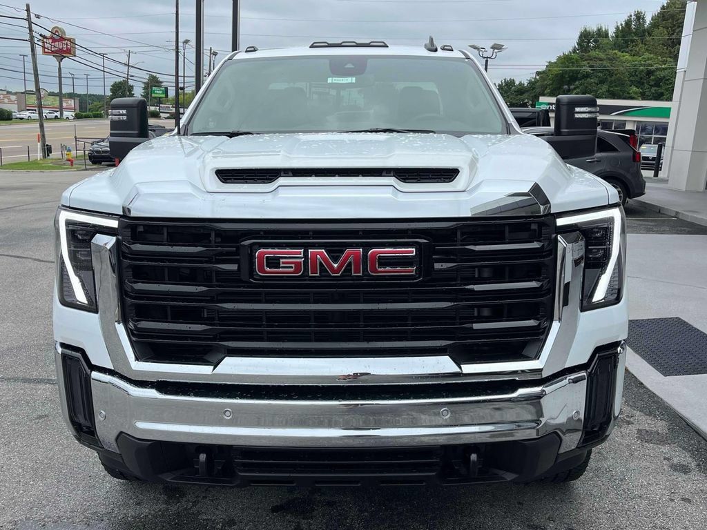 New 2026 GMC Sierra 2500 Pro w/ 1SA Pro Safety Plus Package AWD/4WD image 8