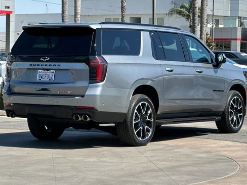 Certified 2026 Chevrolet Suburban RST RWD image 4