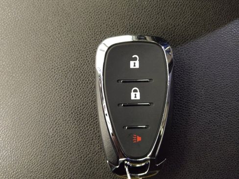 Used 2020 Chevrolet Equinox LS w/ LS Convenience Package image 32