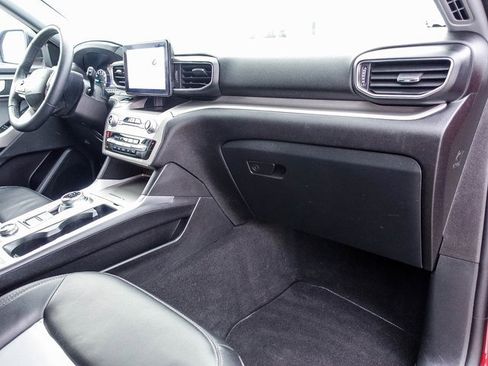 Used 2023 Ford Explorer XLT w/ Equipment Group 202A image 25