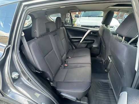Used 2018 Toyota RAV4 XLE w/ Plus Extra Value Package AWD/4WD image 20