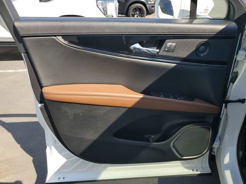 Used 2023 Lincoln Nautilus Reserve w/ Equipment Group 201A image 20