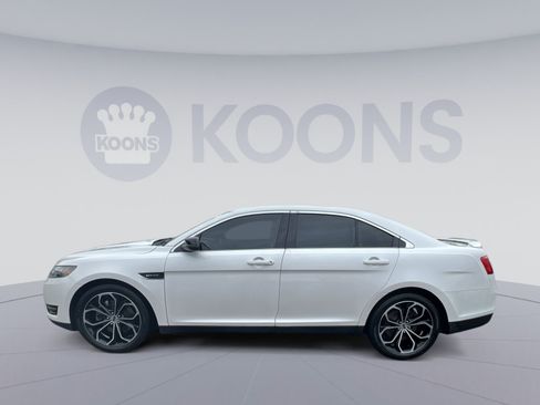Used 2018 Ford Taurus SHO AWD/4WD image 7