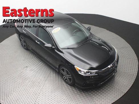 Used 2017 Honda Accord Sport Special Edition image 3