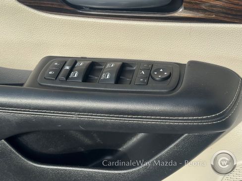 Used 2022 Chrysler Pacifica Limited image 21