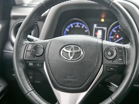 Used 2018 Toyota RAV4 XLE w/ Plus Extra Value Package AWD/4WD image 24