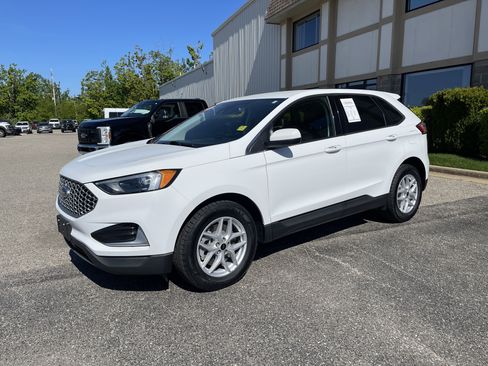 Used 2023 Ford Edge SEL AWD/4WD image 7