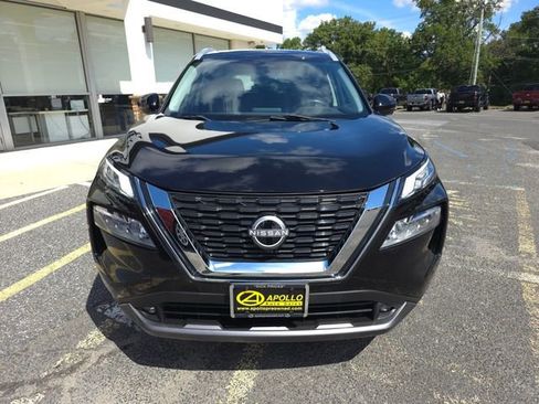Used 2022 Nissan Rogue SL image 2