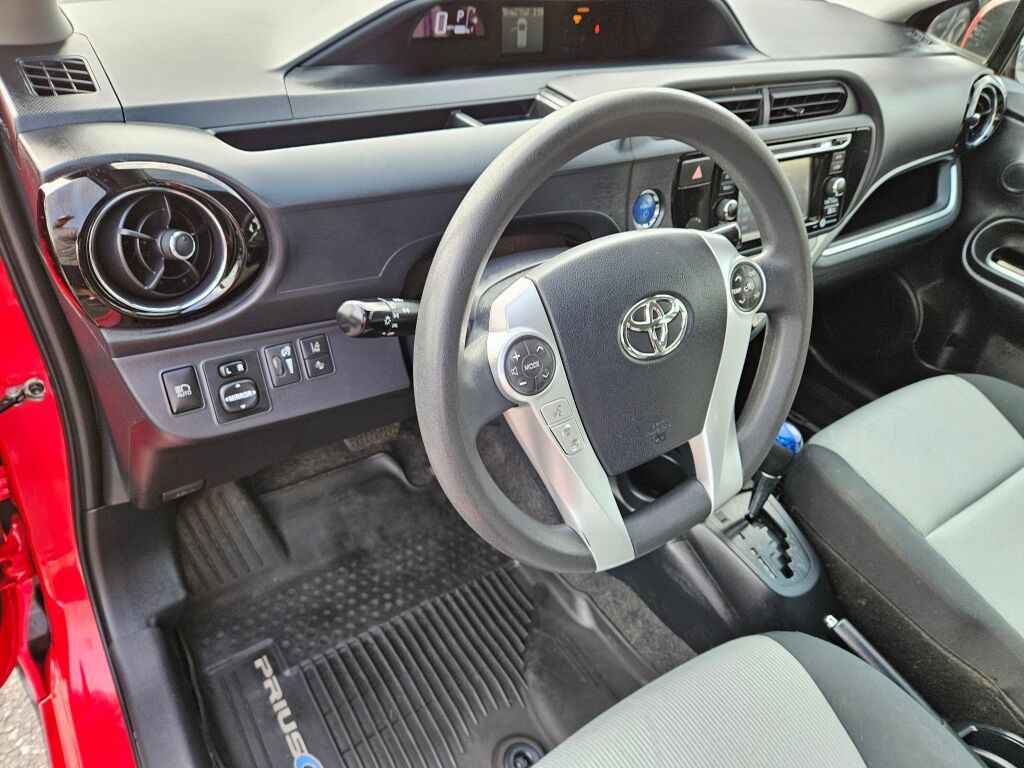 Used 2017 Toyota Prius C Three FWD image 18