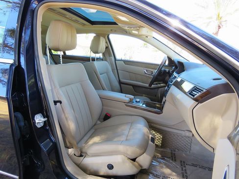 Used 2011 Mercedes-Benz E 550 Sport image 13