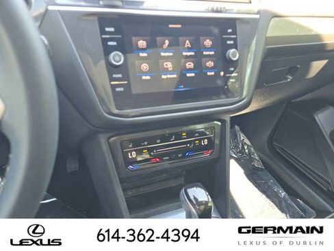 Used 2023 Volkswagen Tiguan SE w/ Panoramic Sunroof Package AWD/4WD image 31