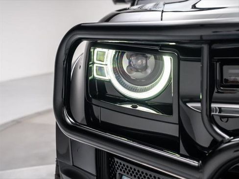 New 2025 Land Rover Defender 110 X-Dynamic SE AWD/4WD image 38