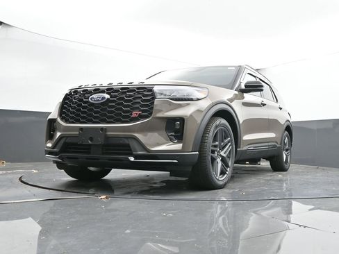 New 2026 Ford Explorer ST w/ Sun And Sound Package image 47