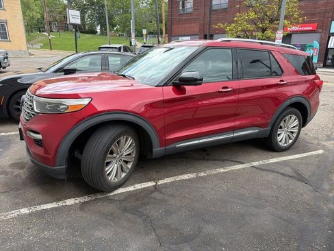 Used 2020 Ford Explorer Limited w/ Class III Trailer Tow Package AWD/4WD image 2