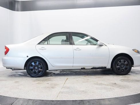 Used 2003 Toyota Camry LE image 12